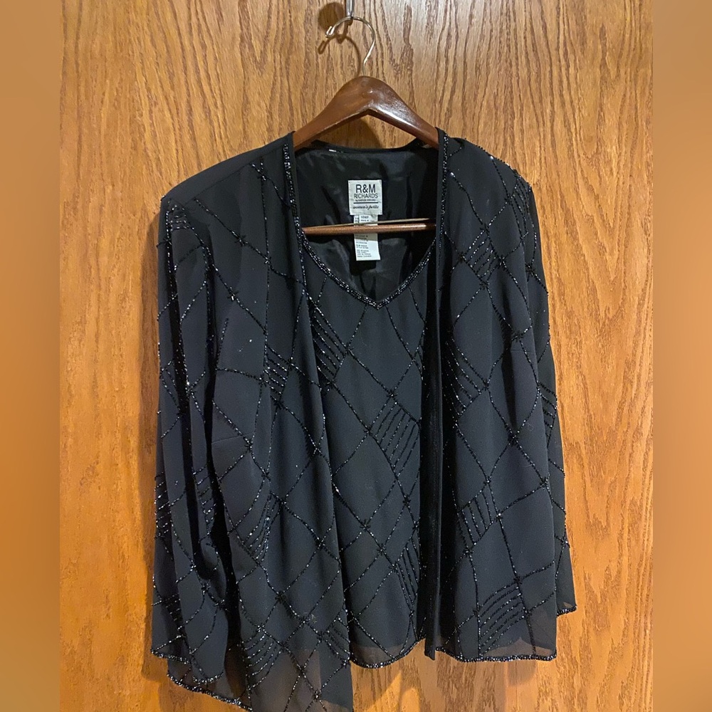 R & M Richards 2 piece black beaded top 14XP